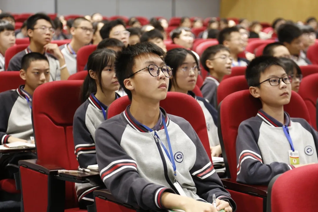 相信自己 展翅高飞——韩附召开八年级学习动员大会