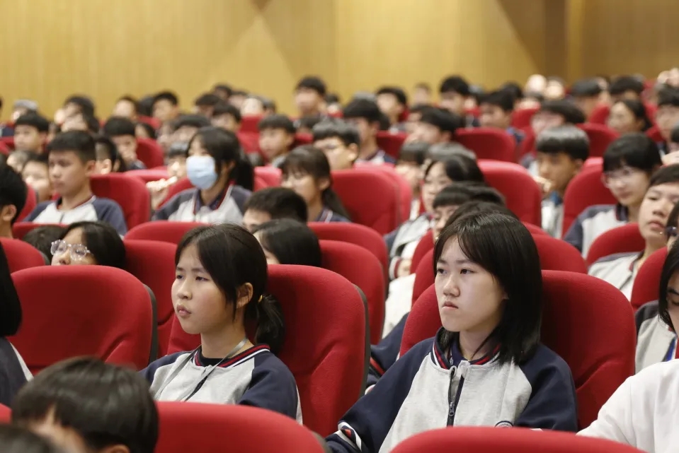 相信自己 展翅高飞——韩附召开八年级学习动员大会