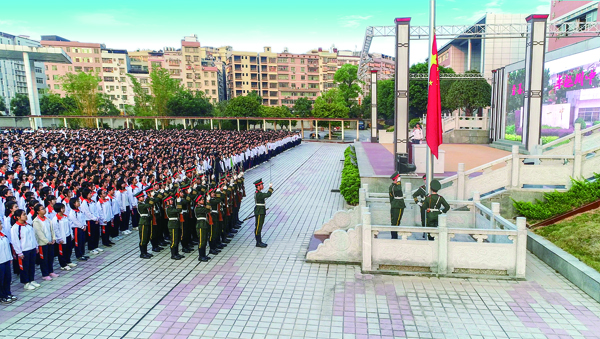 为教育生态赋能 ——龙川县第一中学校长吴志可访谈录